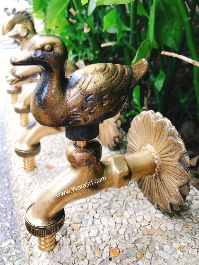 ก๊อกน้ำทองเหลือง