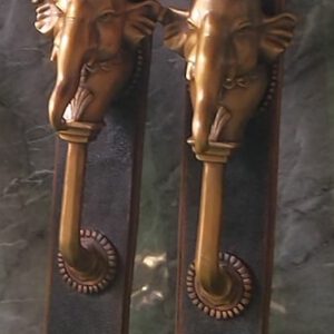 มือจับประตูทองเหลือง