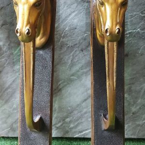 มือจับประตูทองเหลือง